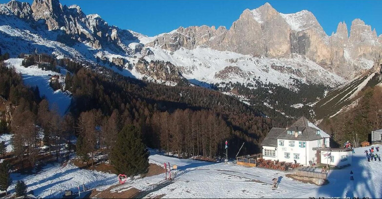 Webcam Vigo di Fassa-Pera-Ciampedìe - Vigo - Roda de Vael -Dolomiti di Fassa