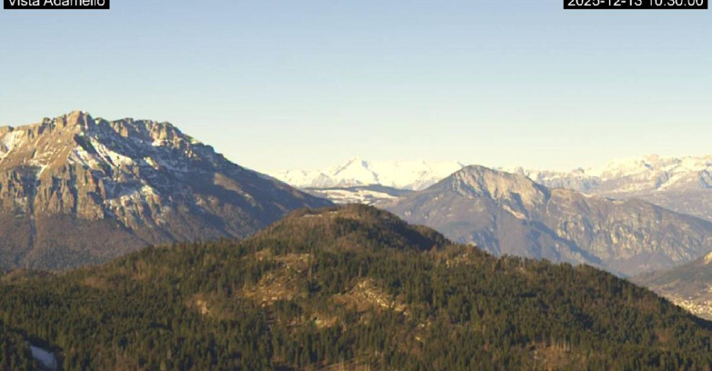 Webcam Lavarone - View on Ghiacciaio Adamello