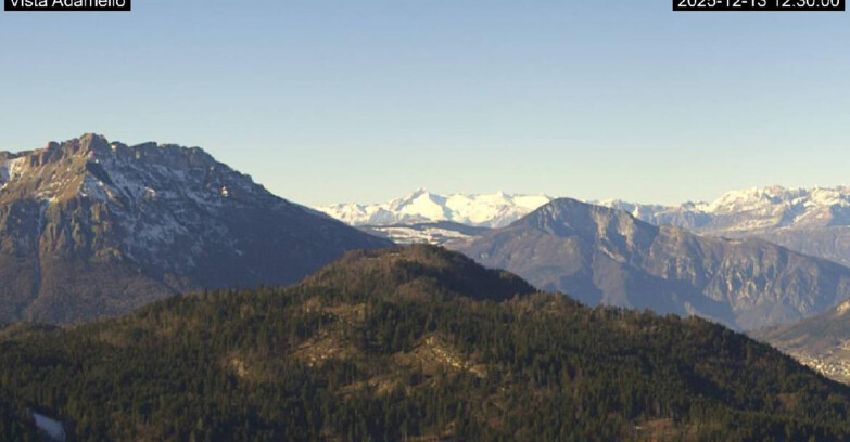 Webcam Lavarone - View on Ghiacciaio Adamello