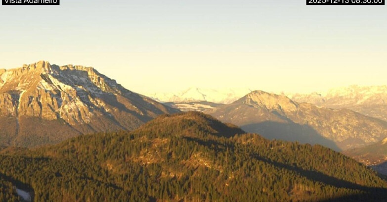 Webcam Lavarone - View on Ghiacciaio Adamello