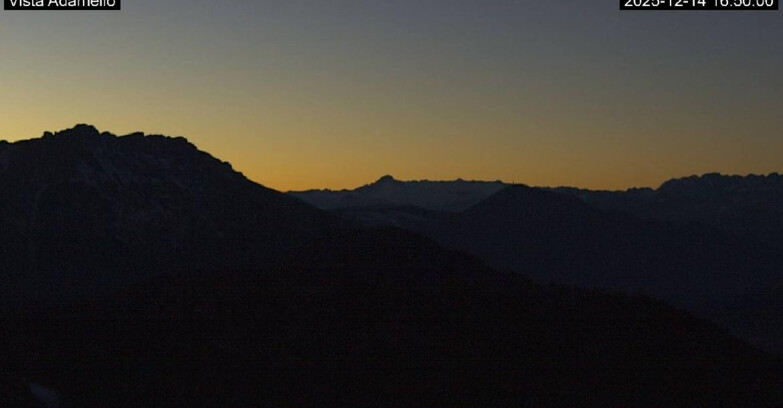 Webcam Лавароне  - View on Ghiacciaio Adamello