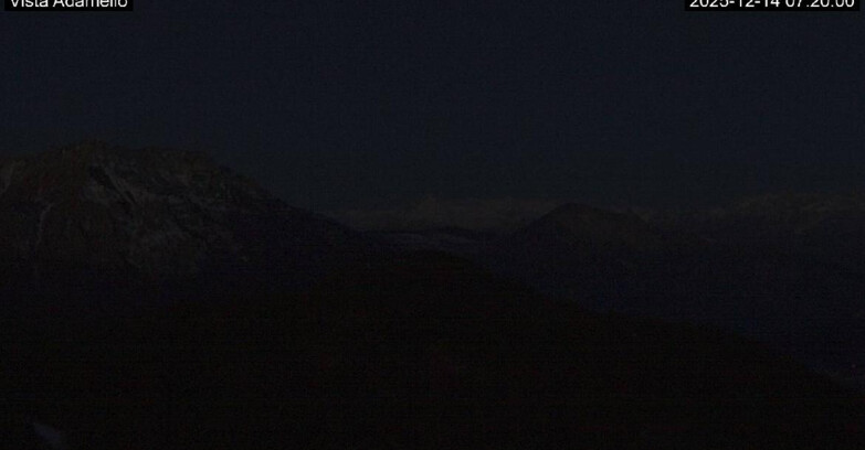 Webcam Лавароне  - View on Ghiacciaio Adamello