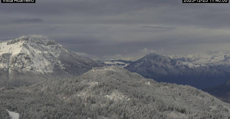 Webcam Lavarone - View on Ghiacciaio Adamello