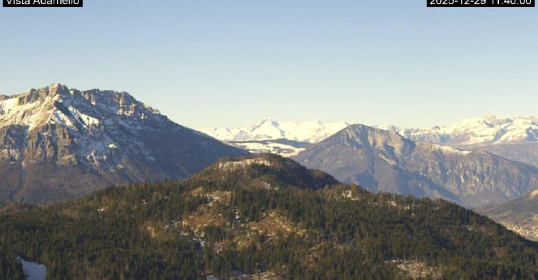 Webcam Лавароне  - View on Ghiacciaio Adamello