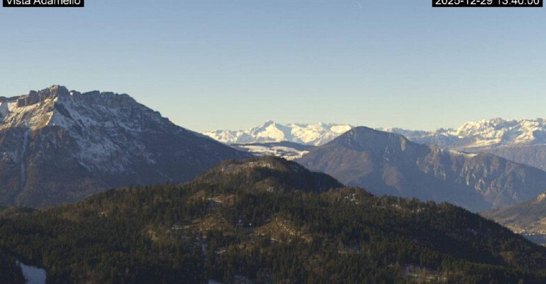 Webcam Лавароне  - View on Ghiacciaio Adamello