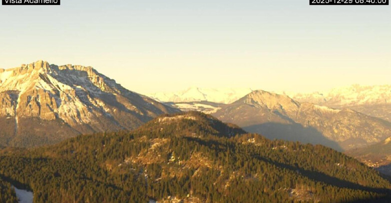 Webcam Лавароне  - View on Ghiacciaio Adamello