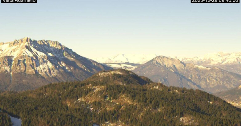 Webcam Лавароне  - View on Ghiacciaio Adamello