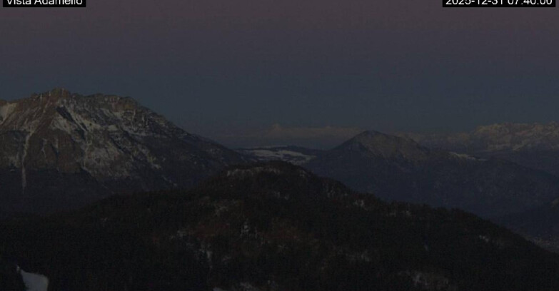 Webcam Ski area Lavarone - Vista su ghiacciaio Adamello