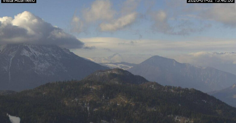 Webcam Ski Area Lavarone  - View on Ghiacciaio Adamello 