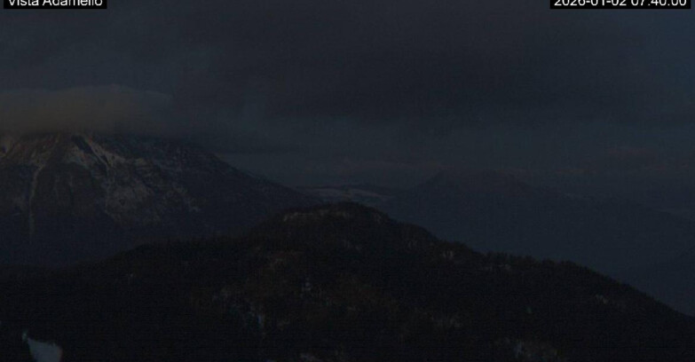 Webcam Ski Area Lavarone  - View on Ghiacciaio Adamello 
