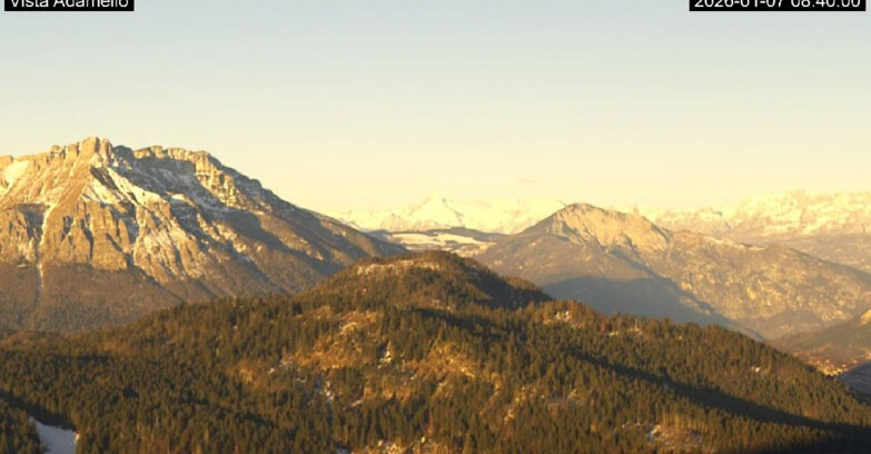 Webcam Лавароне  - View on Ghiacciaio Adamello