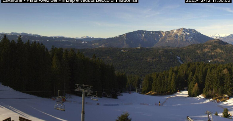 Webcam Ski Area Lavarone  - Pista Avez- seggiovia Lagh.