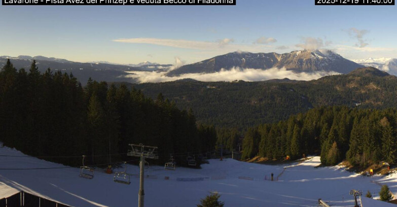 Webcam Ski area Lavarone - Pista Avez- seggiovia Lagh.