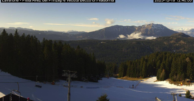 Webcam Ski area Lavarone - Pista Avez- seggiovia Lagh.