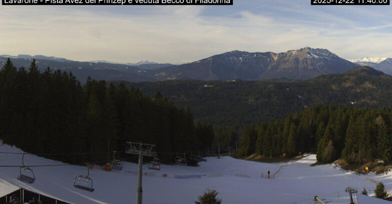 Webcam Ski area Lavarone - Pista Avez- seggiovia Lagh.