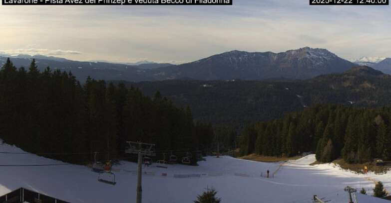 Webcam Ski area Lavarone - Pista Avez- seggiovia Lagh.
