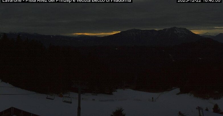 Webcam Ski area Lavarone - Pista Avez- seggiovia Lagh.
