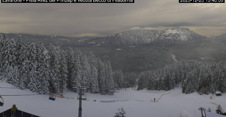 Webcam Lavarone Skigegiet - Pista Avez- seggiovia Lagh.