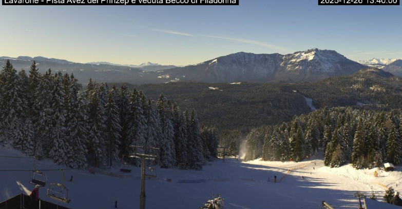 Webcam Lavarone Skigegiet - Pista Avez- seggiovia Lagh.