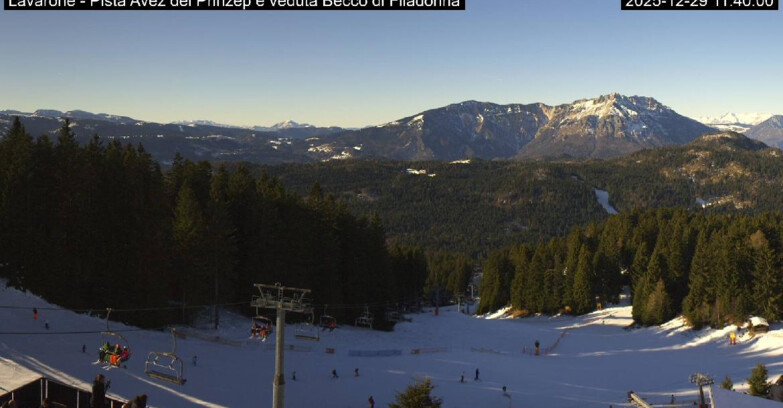 Webcam Лавароне  - Pista Avez- seggiovia Lagh.
