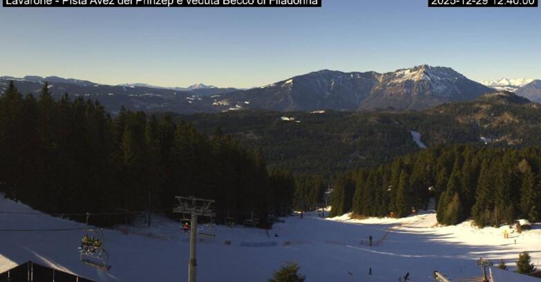 Webcam Лавароне  - Pista Avez- seggiovia Lagh.