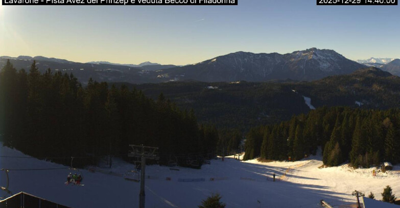 Webcam Лавароне  - Pista Avez- seggiovia Lagh.