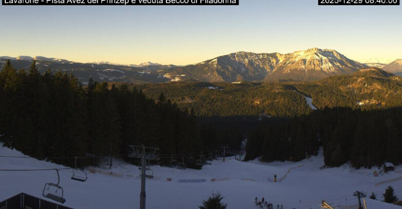 Webcam Лавароне  - Pista Avez- seggiovia Lagh.