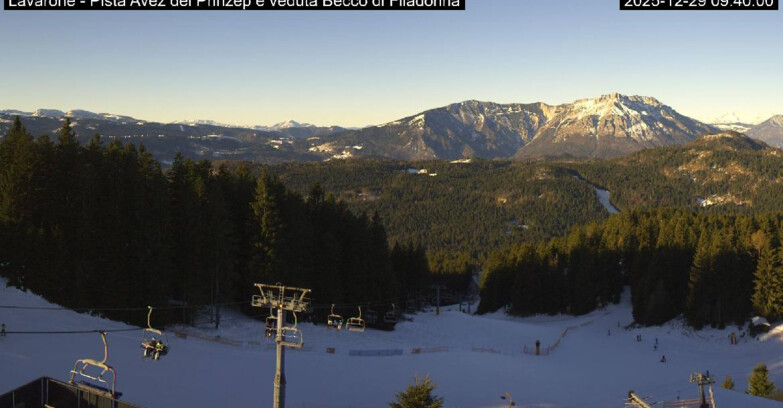 Webcam Лавароне  - Pista Avez- seggiovia Lagh.