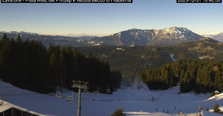 Webcam Ski area Lavarone - Pista Avez- seggiovia Lagh.