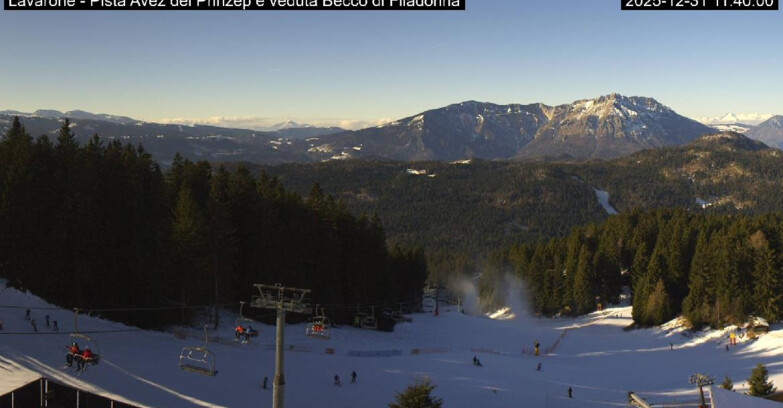 Webcam Ski area Lavarone - Pista Avez- seggiovia Lagh.