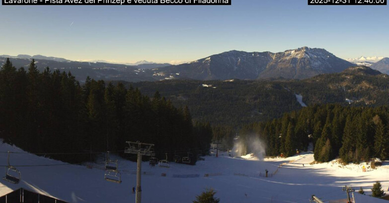 Webcam Ski area Lavarone - Pista Avez- seggiovia Lagh.