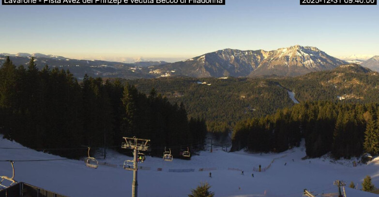 Webcam Ski area Lavarone - Pista Avez- seggiovia Lagh.