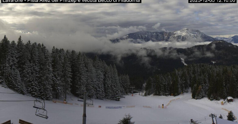 Webcam Lavarone Skigegiet - Pista Avez- seggiovia Lagh.