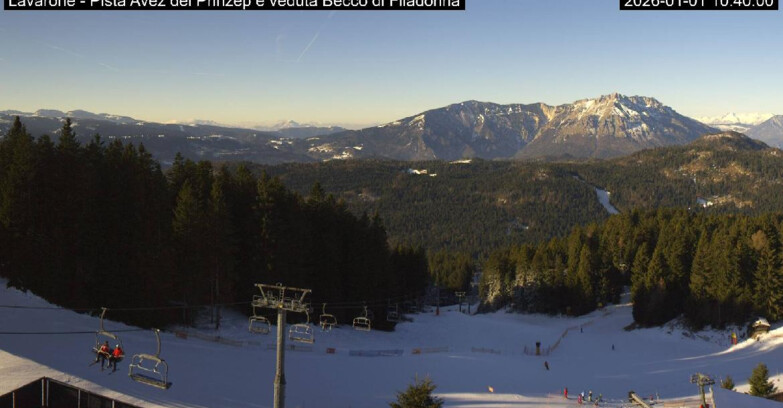 Webcam Лавароне  - Pista Avez- seggiovia Lagh.