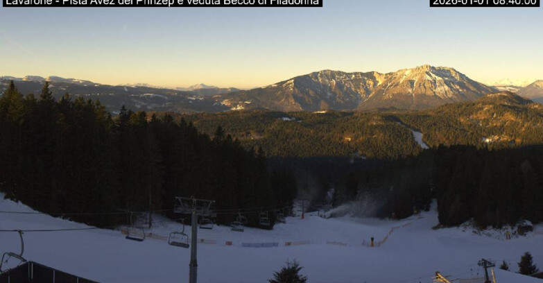 Webcam Лавароне  - Pista Avez- seggiovia Lagh.