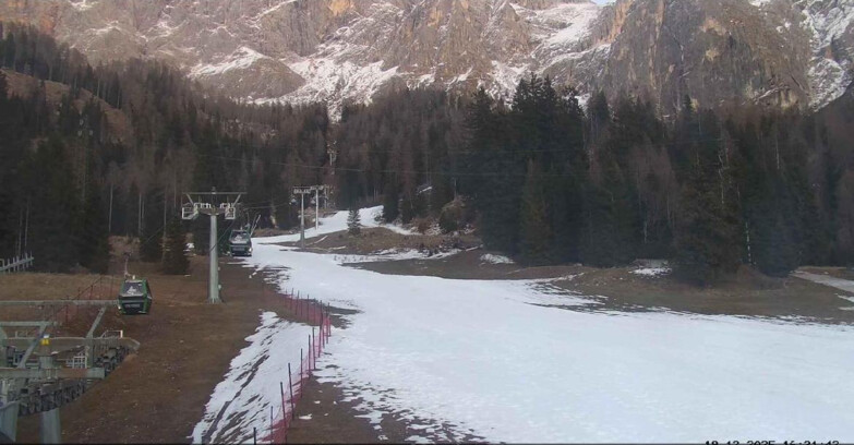 Webcam San Martino di Castrozza - Passo Rolle  - Pista Col Verde