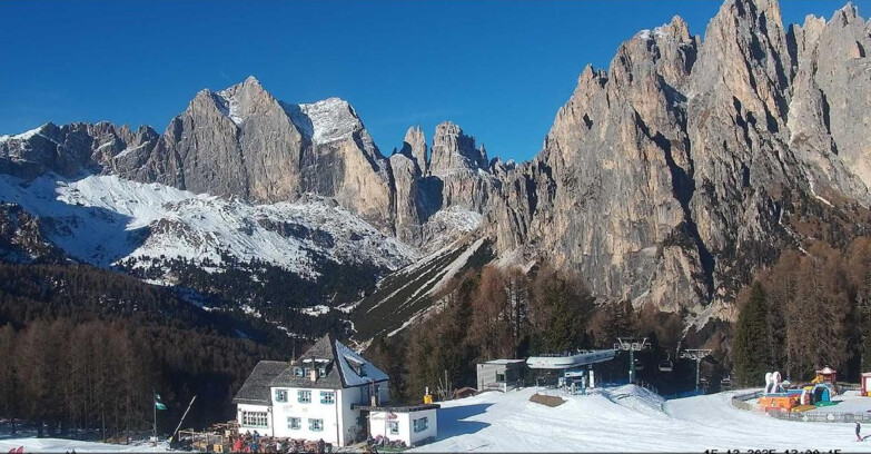 Webcam Vigo di Fassa-Pera-Ciampedìe - Vigo di Fassa - Torri del Vajolet