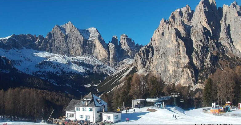 Webcam Vigo di Fassa-Pera-Ciampedìe - Vigo di Fassa - Torri del Vajolet