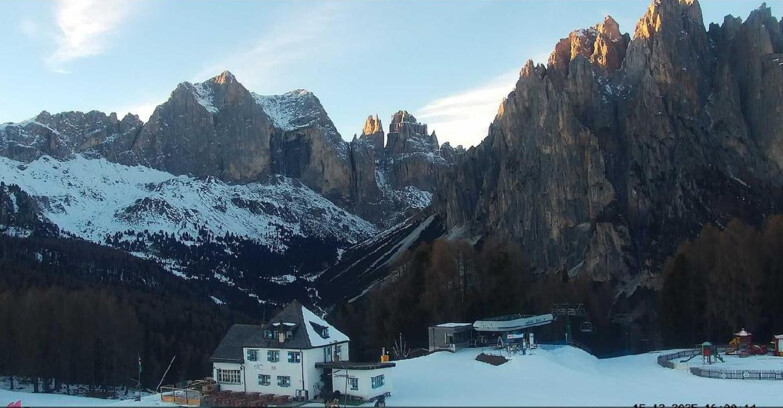 Webcam Vigo di Fassa-Pera-Ciampedìe - Vigo di Fassa - Torri del Vajolet