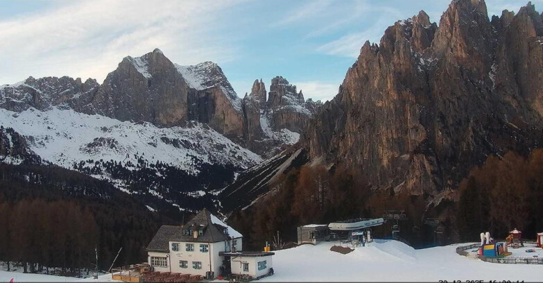 Webcam Vigo di Fassa-Pera-Ciampedìe - Vigo di Fassa - Torri del Vajolet