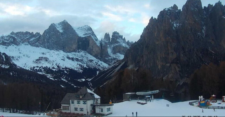 Webcam Vigo di Fassa-Pera-Ciampedìe - Vigo di Fassa - Torri del Vajolet