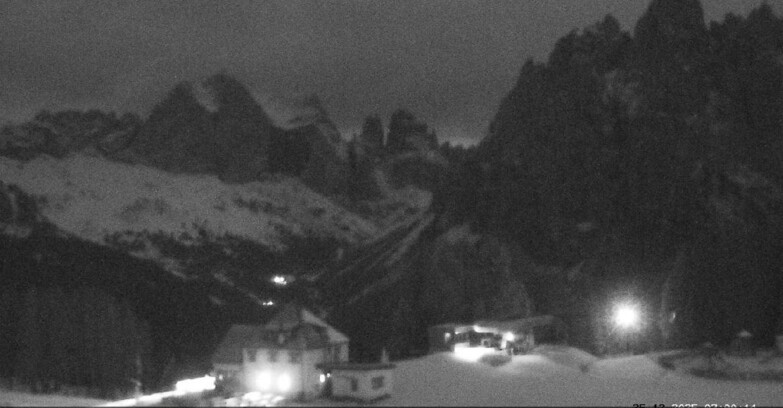 Webcam Vigo di Fassa-Pera-Ciampedìe - Vigo di Fassa - Torri del Vajolet
