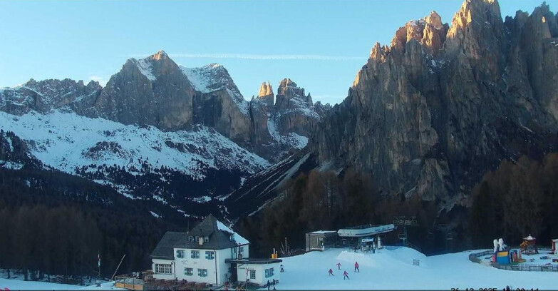 Webcam Vigo di Fassa-Pera-Ciampedìe - Vigo di Fassa - Torri del Vajolet