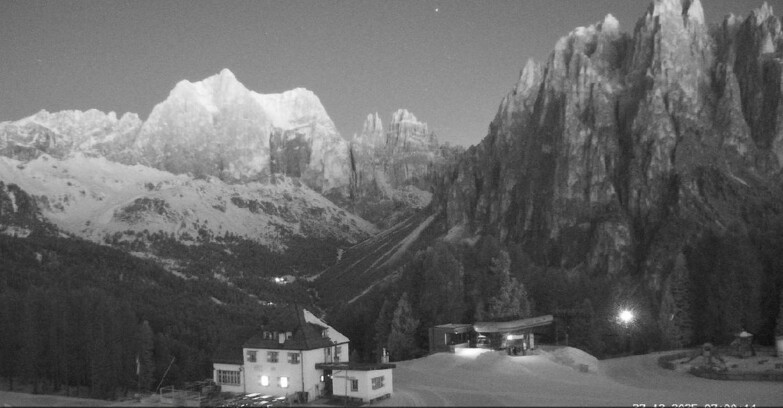 Webcam Vigo di Fassa-Pera-Ciampedie - Vigo - Torri del Vajolet
