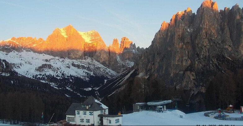 Webcam Vigo di Fassa-Pera-Ciampedìe - Vigo di Fassa - Torri del Vajolet