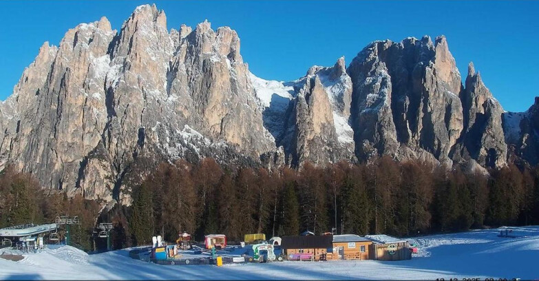 Webcam Vigo di Fassa-Pera-Ciampedie - Vigo - dirupi di Larsech