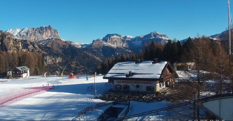 Webcam Vigo di Fassa-Pera-Ciampedìe - Vigo - verso Sassolungo e Pordoi