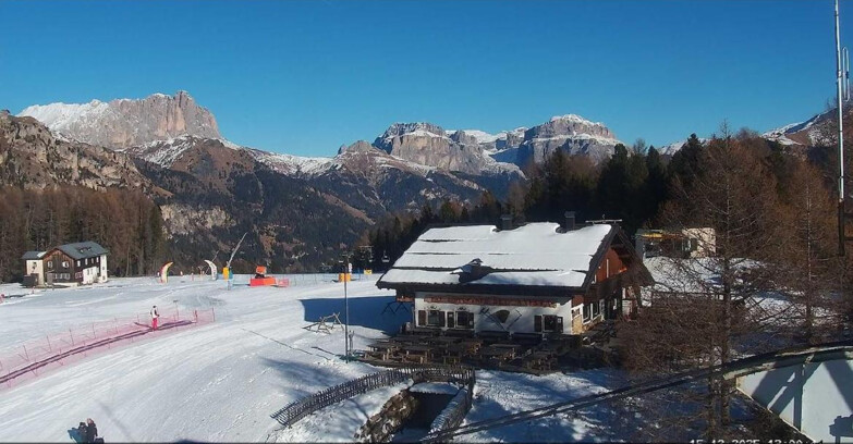 Webcam Vigo di Fassa-Pera-Ciampedìe - Vigo - verso Sassolungo e Pordoi