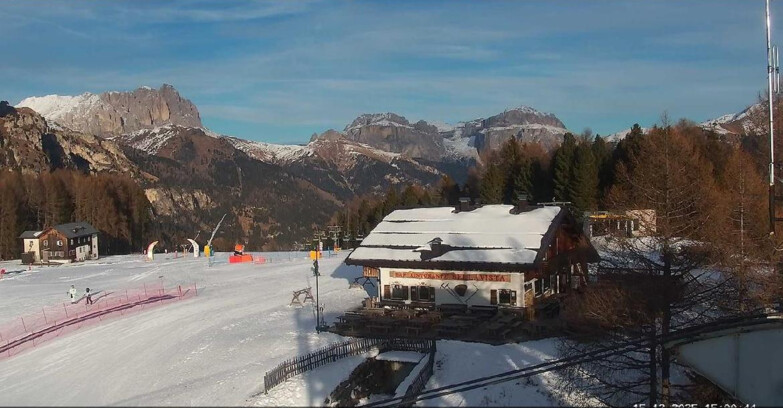 Webcam Vigo di Fassa-Pera-Ciampedìe - Vigo - verso Sassolungo e Pordoi