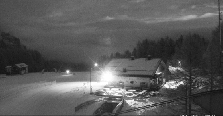 Webcam Vigo di Fassa-Pera-Ciampedìe - Vigo - verso Sassolungo e Pordoi